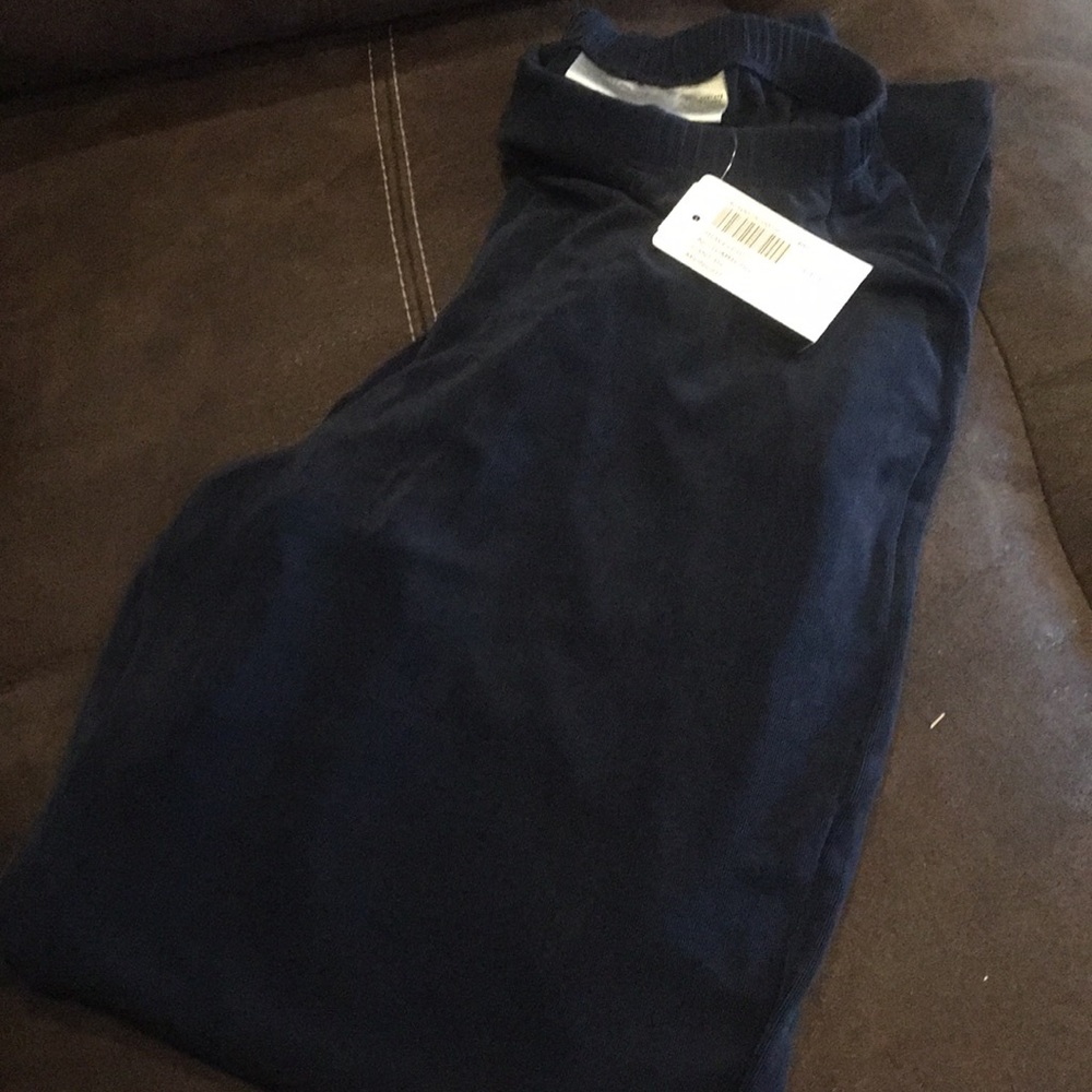 Chico’s brand new travelers pant-navy